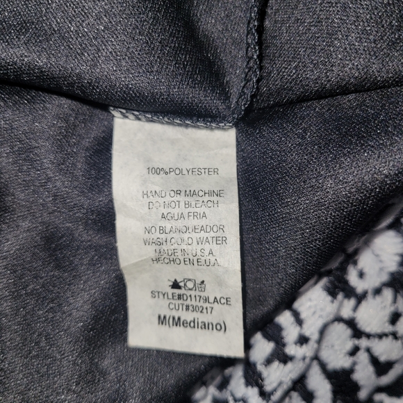 Bkack amd white mini dress Med. - Picture 2 of 3